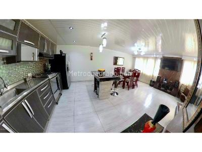 Casa de 5 alcobas en venta en Colon, Bogotá, 400 m² · foto 5 de 20