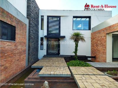 Casa de 4 alcobas en venta en Guaymaral San Simon, Bogotá, 500 m² · foto 2 de 20