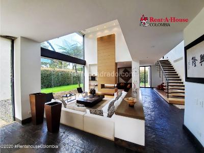 Casa de 4 alcobas en venta en Guaymaral San Simon, Bogotá, 500 m² · foto 4 de 20