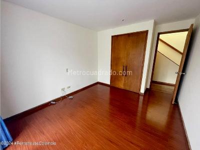 Casa de 3 alcobas en venta en Gratamira, Bogotá, 150 m² · foto 17 de 20