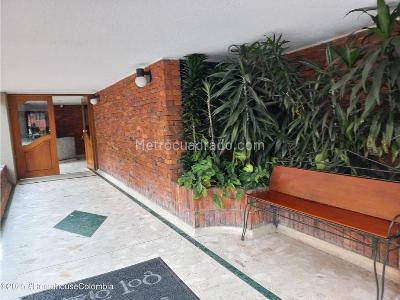 Apartamento en venta en San Patricio, Bogotá · foto 2 de 20