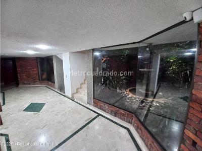 Apartamento en venta en San Patricio, Bogotá · foto 3 de 20