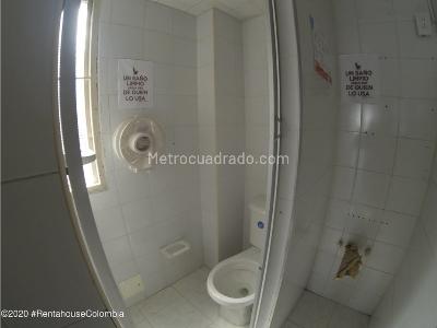 Casa de 3 alcobas en arriendo en Normandia, Bogotá, 256 m² · foto 15 de 20