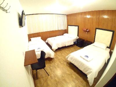 Casa de 5 alcobas en venta en Quinta Paredes, Bogotá, 520 m² · foto 13 de 16