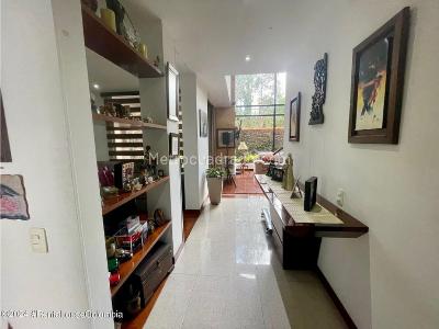 Casa de 3 alcobas en venta en Vereda Calahorra, Cajicá, 202 m² · foto 2 de 20