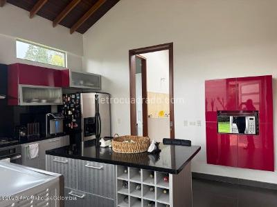 Casa de 5 alcobas en venta en Vereda Calahorra, Cajicá, 335 m² · foto 7 de 17