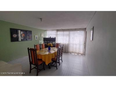 Casa de 5 alcobas en venta en Modelia, Bogotá, 239 m² · foto 14 de 16