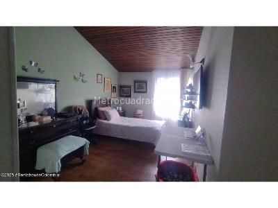 Casa de 5 alcobas en venta en Modelia, Bogotá, 239 m² · foto 15 de 16