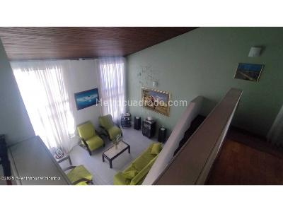 Casa de 5 alcobas en venta en Modelia, Bogotá, 239 m² · foto 4 de 16
