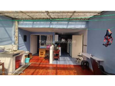 Casa de 5 alcobas en venta en Modelia, Bogotá, 239 m² · foto 5 de 16