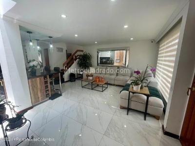 Casa de 3 alcobas en venta en 20 De Julio, Chía, 120 m² · foto 2 de 20