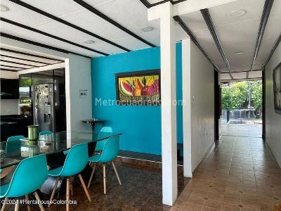 Casa de 3 alcobas en venta en Vereda Vanguardia, Villavicencio, 597 m² · foto 2 de 12