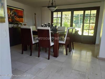 Casa de 5 alcobas en venta en El Vergel, Ibagué, 386 m² · foto 4 de 20