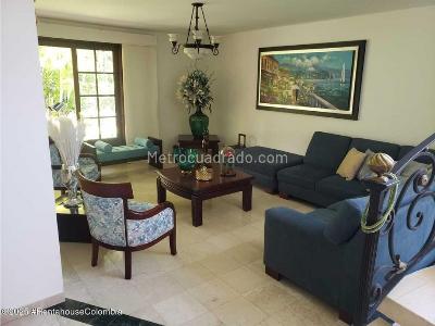 Casa de 5 alcobas en venta en El Vergel, Ibagué, 386 m² · foto 5 de 20