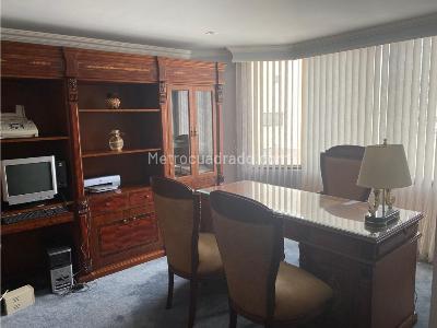 Apartamento de 3 alcobas en venta en Chico, Bogotá, 297 m² · foto 12 de 19