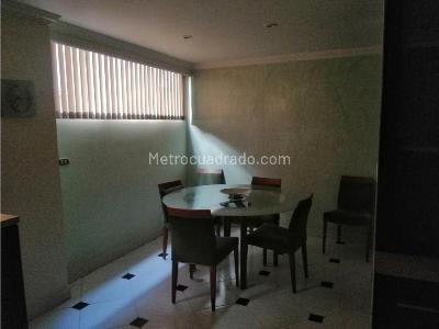 Apartamento de 3 alcobas en venta en Chico, Bogotá, 297 m² · foto 18 de 19