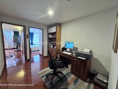 Apartamento de 3 alcobas en venta en Club De Los Lagartos, Bogotá, 142 m² · foto 9 de 20