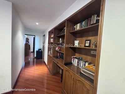 Apartamento de 3 alcobas en venta en Club De Los Lagartos, Bogotá, 142 m² · foto 8 de 20
