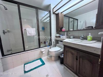 Apartamento de 3 alcobas en venta en Club De Los Lagartos, Bogotá, 142 m² · foto 17 de 20