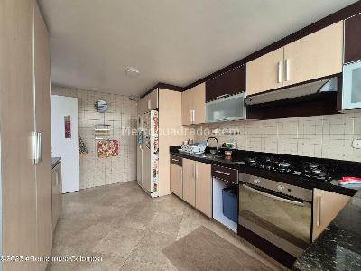 Casa de 4 alcobas en venta en Nueva Autopista, Bogotá, 187 m² · foto 9 de 20