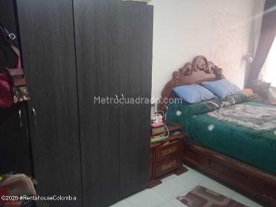 Casa de 4 alcobas en venta en Aures Ii, Bogotá, 144 m² · foto 10 de 17