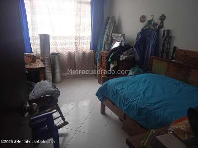 Casa de 4 alcobas en venta en Aures Ii, Bogotá, 144 m² · foto 13 de 17