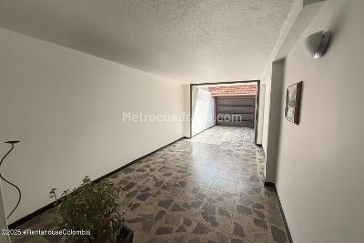 Casa de 4 alcobas en venta en Pontevedra Potosi, Bogotá, 176 m² · foto 2 de 19