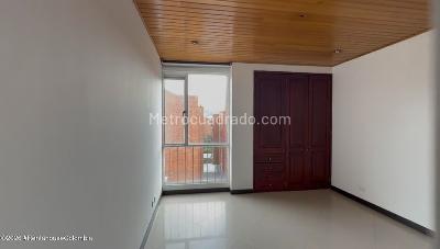 Apartamento en venta en Mirandela, Bogotá · foto 8 de 11