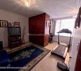 Apartamento de 5 alcobas en venta en Cedro Golf, Bogotá, 207 m² · foto 11 de 20