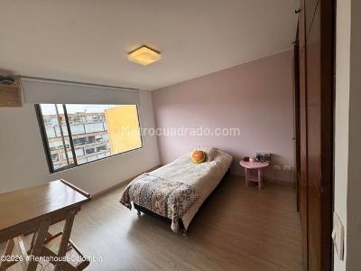 Apartamento de 4 alcobas en venta en Santa Paula, Bogotá, 129 m² · foto 11 de 20