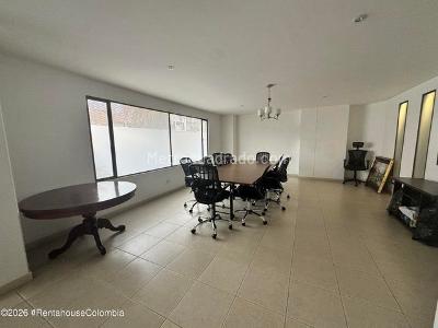 Apartamento de 4 alcobas en venta en Santa Paula, Bogotá, 129 m² · foto 18 de 20