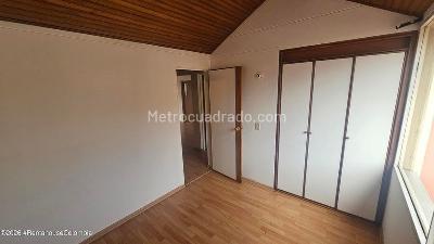 Apartamento de 3 alcobas en venta en Victoria Norte, Bogotá, 67 m² · foto 8 de 17
