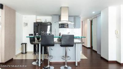 Apartamento en venta en Santa Barbara Occidental, Bogotá · foto 3 de 12