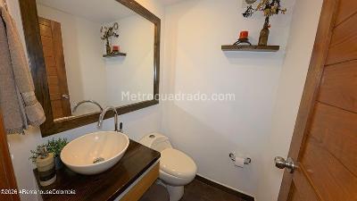 Casa de 5 alcobas en venta en San Jose De Bavaria, Bogotá, 450 m² · foto 8 de 20