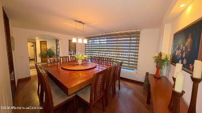 Casa de 5 alcobas en venta en San Jose De Bavaria, Bogotá, 450 m² · foto 6 de 20