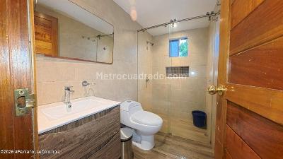 Casa de 5 alcobas en venta en San Jose De Bavaria, Bogotá, 450 m² · foto 20 de 20