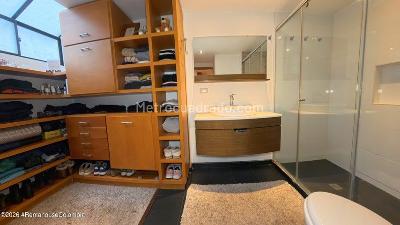 Casa de 5 alcobas en venta en San Jose De Bavaria, Bogotá, 450 m² · foto 17 de 20