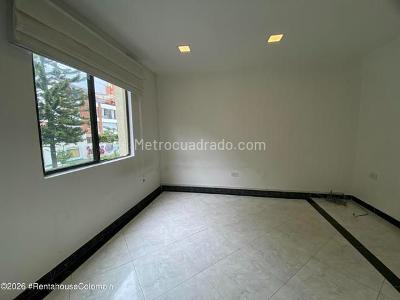 Apartamento de 4 alcobas en venta en Cedritos, Bogotá, 130 m² · foto 8 de 19