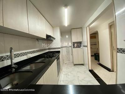 Apartamento de 4 alcobas en venta en Cedritos, Bogotá, 130 m² · foto 5 de 19