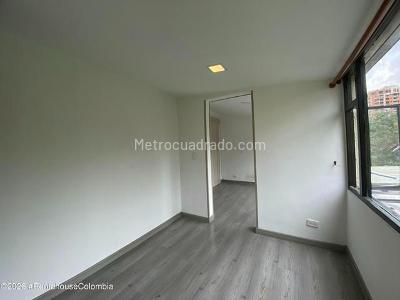 Apartamento de 4 alcobas en venta en Cedritos, Bogotá, 130 m² · foto 17 de 19