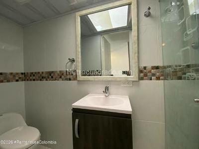 Apartamento de 4 alcobas en venta en Cedritos, Bogotá, 130 m² · foto 13 de 19