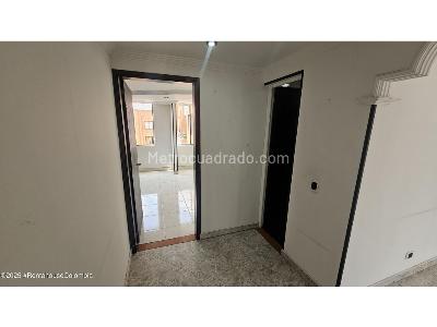 Apartamento en venta en La Esperanza Norte, Bogotá · foto 2 de 19