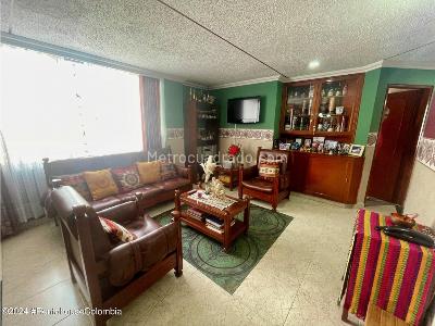 Apartamento en venta en Villa Magdala, Bogotá · foto 8 de 20
