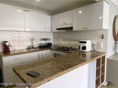 Apartamento de 4 alcobas en venta en Gran Granada, Bogotá, 95 m² · foto 2 de 20