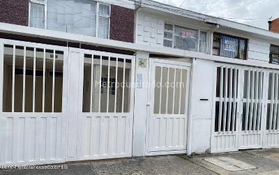 Casa en Arriendo, LOS ANDES, Bogotá D.C.
