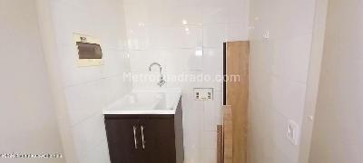 Apartaestudio en venta en La Alhambra Monaco, Bogotá, 59 m² · foto 7 de 16