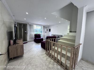 Casa en venta en Villas De Granada, Bogotá · foto 4 de 20