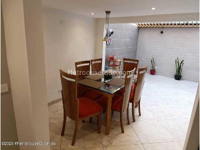 Casa en venta en Villas De Granada, Bogotá · foto 8 de 20