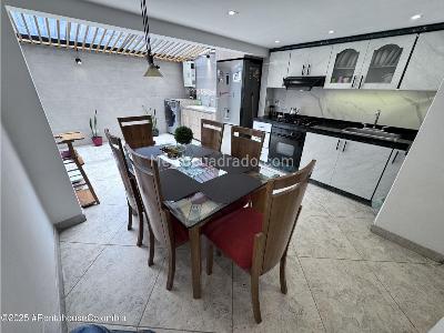 Casa en venta en Villas De Granada, Bogotá · foto 9 de 20