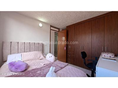 Apartamento en venta en Santa Teresa, Bogotá · foto 8 de 18